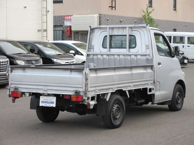 Toyota Light Ace Truck 2