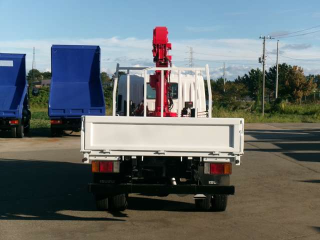 Isuzu Elf 6