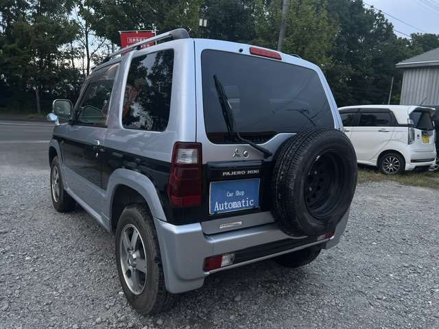 Mitsubishi Pajero Mini 12