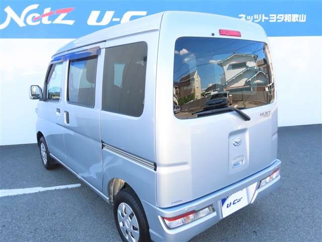 Daihatsu Hijet Cargo 11