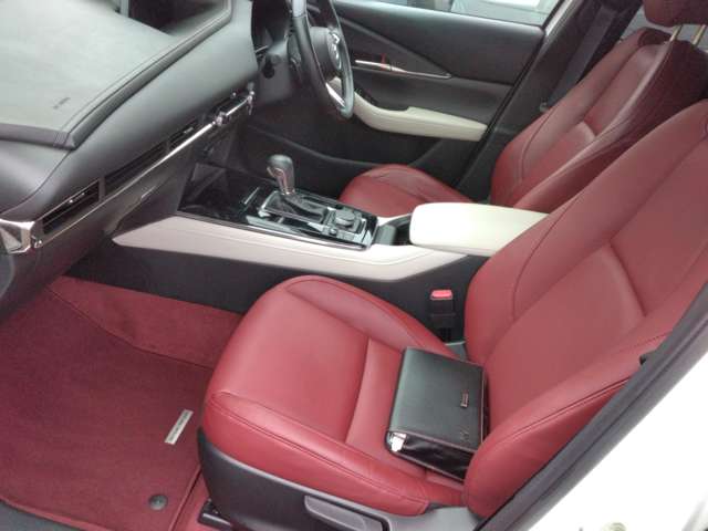 Mazda CX-30 10