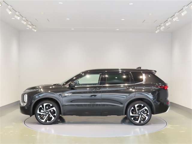 Mitsubishi Outlander 2