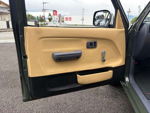 Toyota Hilux 12