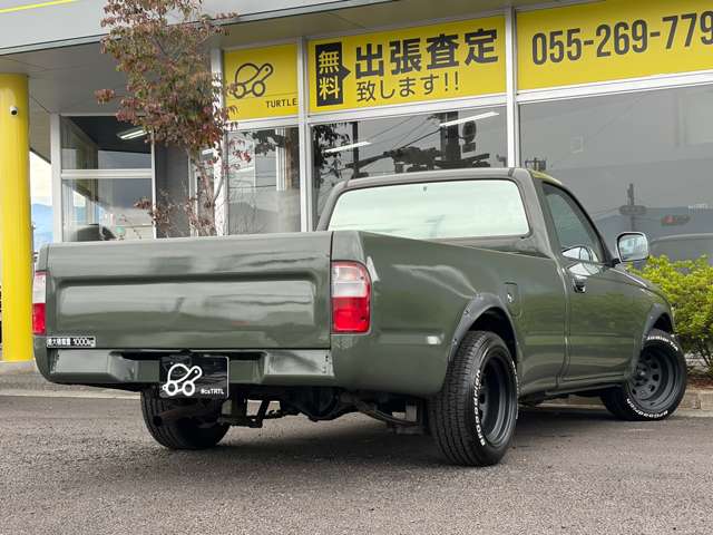 Toyota Hilux 2