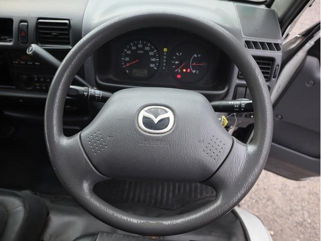 Mazda Bongo Truck 4