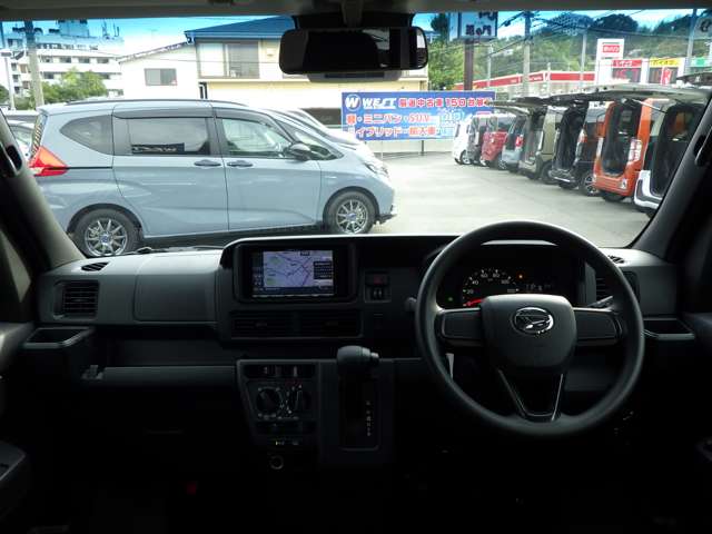 Daihatsu Hijet Cargo 3