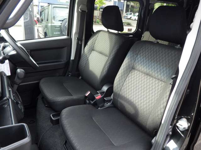 Daihatsu Hijet Cargo 4