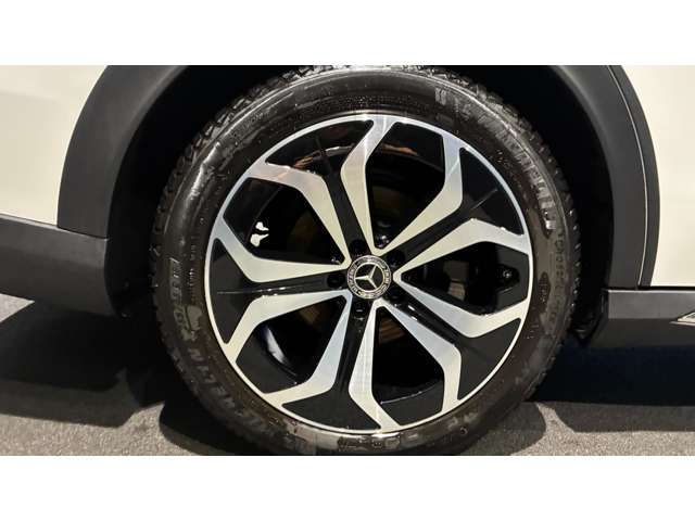 Mercedes-Benz E-Class All-Terrain 8