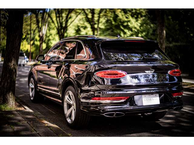 Bentley Bentayga 6