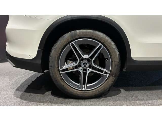 Mercedes-Benz GLC 8