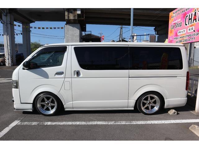 Toyota Hiace Van 5