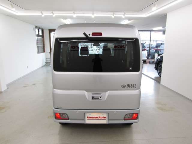 Daihatsu Hijet Cargo 6