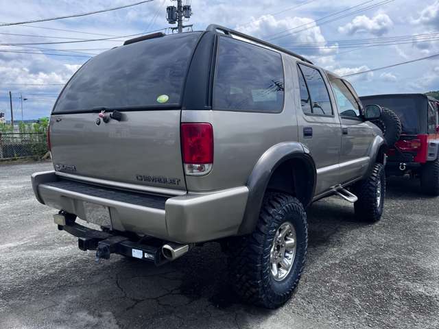 Chevrolet S-10 Blazer 4