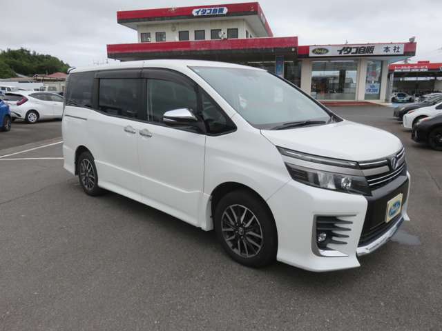 Toyota Voxy 7