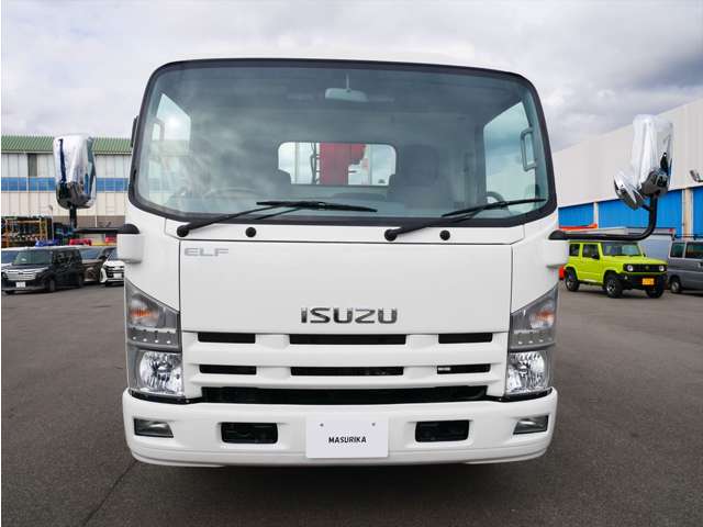 Isuzu Elf 9