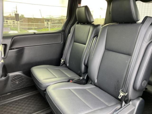 Toyota Esquire 10
