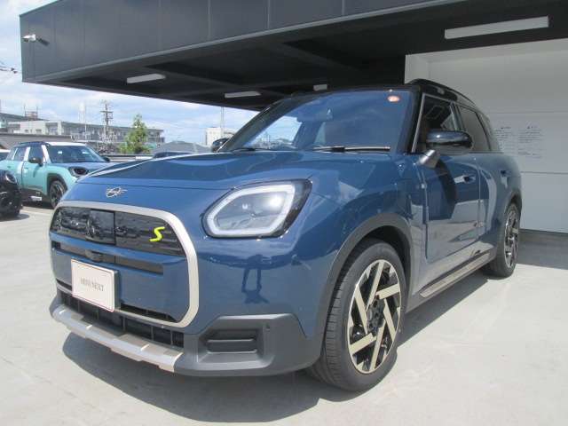 MINI Countryman 6