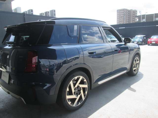 MINI Countryman 9