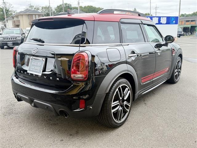 MINI Crossover 7
