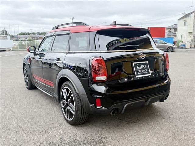 MINI Crossover 8