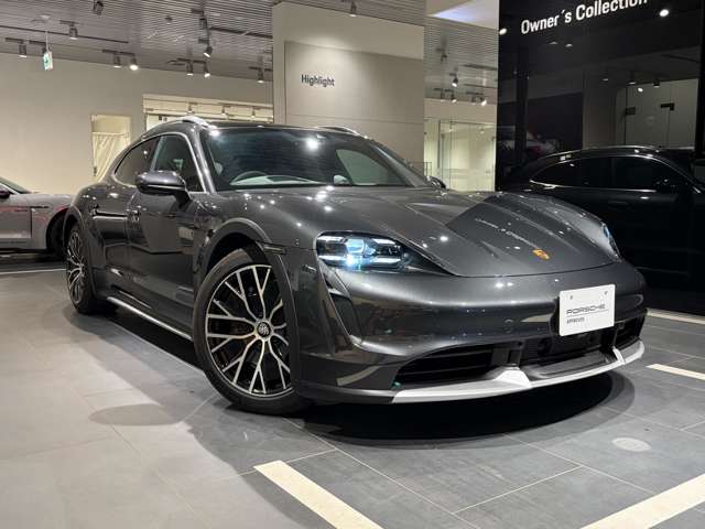 Porsche Taycan Cross Turismo 4