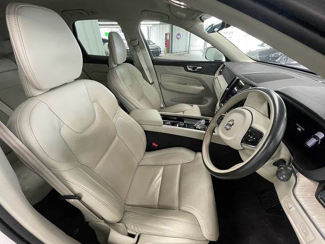 Volvo XC60 11