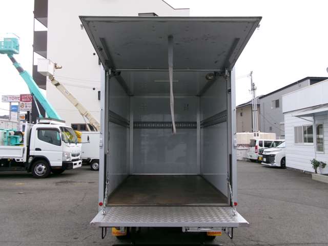 Mazda Bongo Truck 5