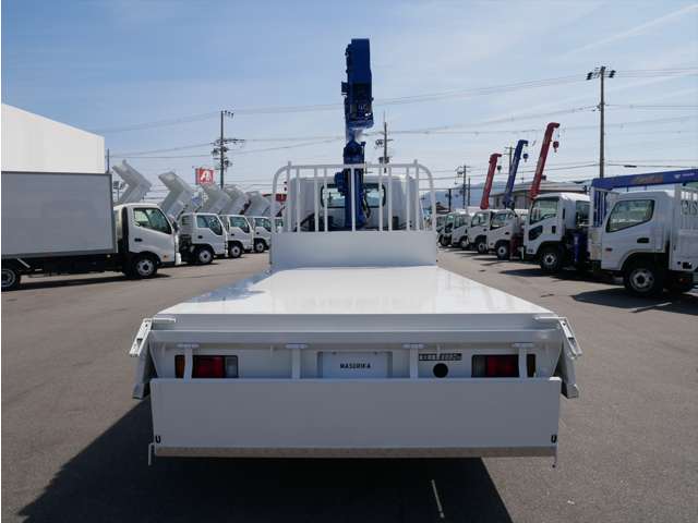 Isuzu Elf 12