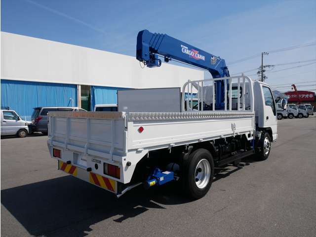 Isuzu Elf 6