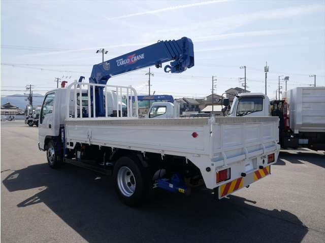 Isuzu Elf 8