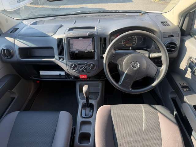 Nissan AD 9