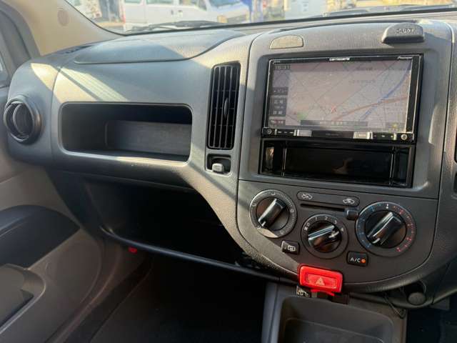 Nissan AD 10