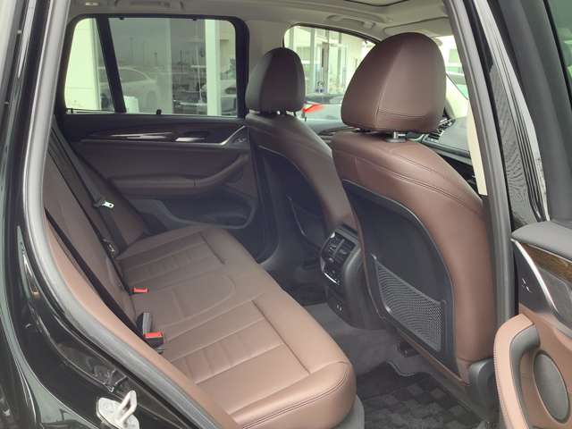 BMW X3 7