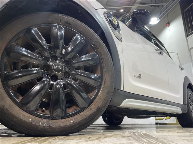 MINI Crossover 9