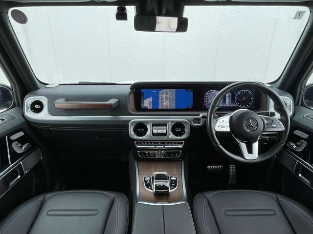 Mercedes-Benz G-Class 8