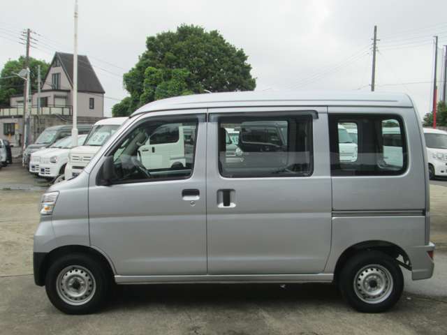 Daihatsu Hijet Cargo 8