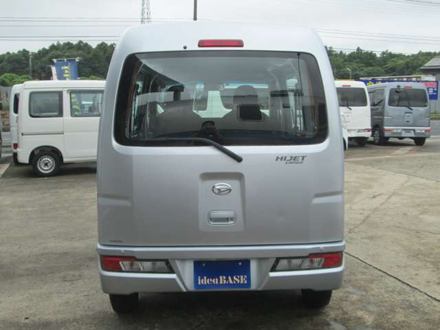 Daihatsu Hijet Cargo 9