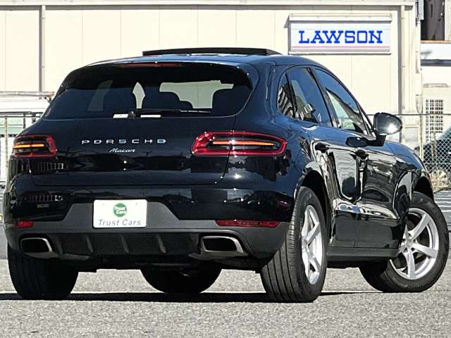 Porsche Macan 2