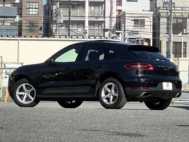 Porsche Macan 6