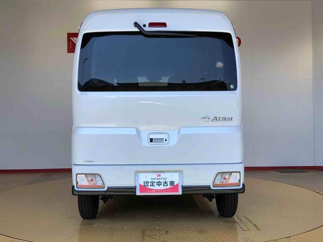 Daihatsu Atrai 5