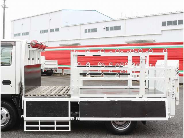 Isuzu Elf 11