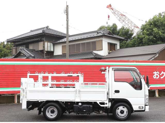 Isuzu Elf 4