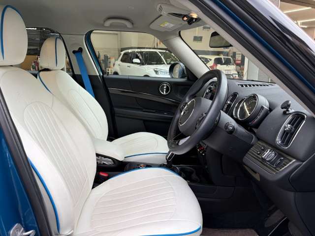 MINI Crossover 11