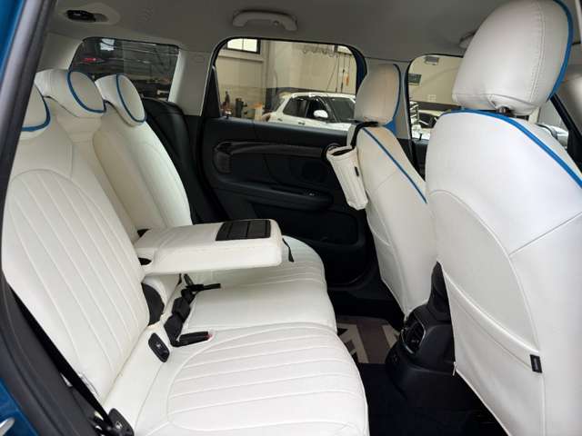 MINI Crossover 9