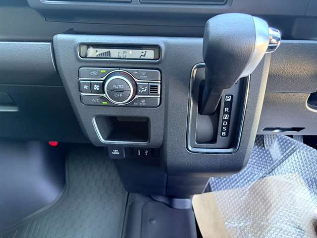 Daihatsu Atrai 13