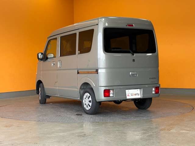 Suzuki Every 8