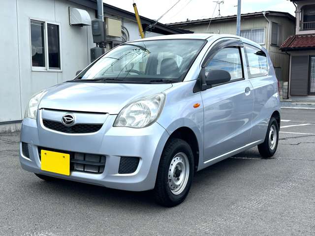 Daihatsu Mira 2