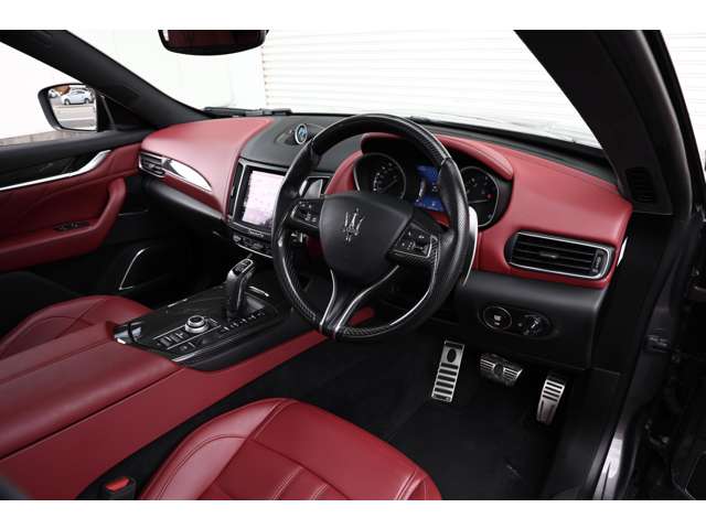 Maserati Levante 5