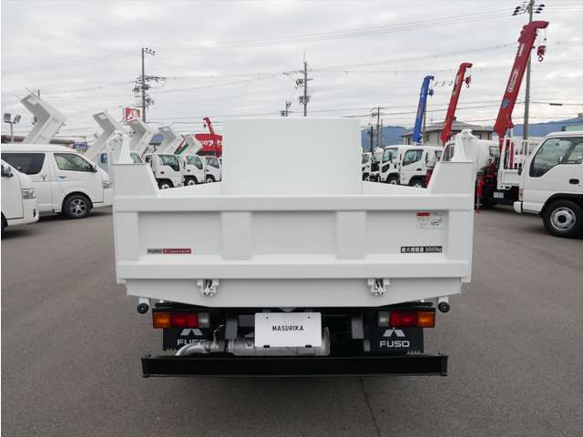 Mitsubishi Fuso Canter 7