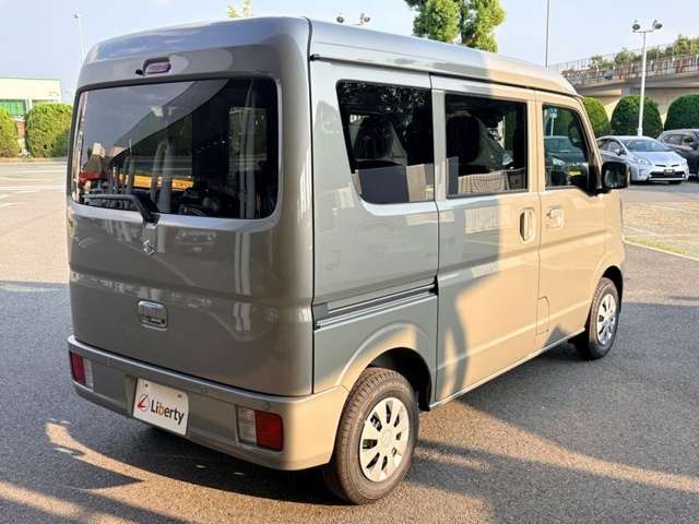 Suzuki Every 9